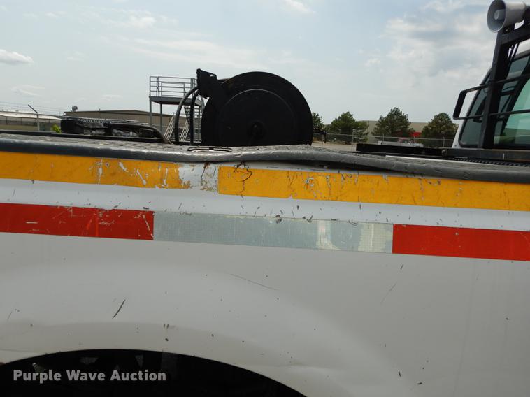 image for item DB8277 2003 Ford F350 Super Duty Crew Cab pickup truck