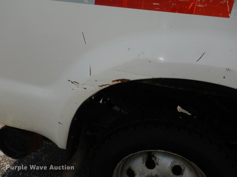 image for item DB8277 2003 Ford F350 Super Duty Crew Cab pickup truck