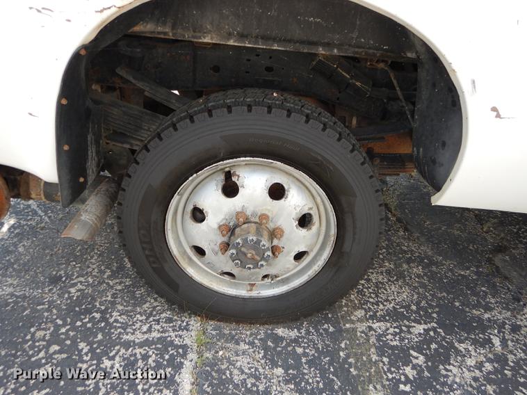 image for item DB8277 2003 Ford F350 Super Duty Crew Cab pickup truck