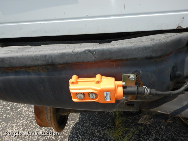 image for item DB8277 2003 Ford F350 Super Duty Crew Cab pickup truck