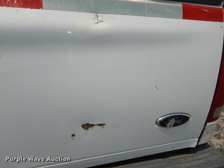 image for item DB8277 2003 Ford F350 Super Duty Crew Cab pickup truck