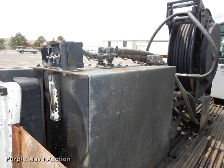 image for item DB8277 2003 Ford F350 Super Duty Crew Cab pickup truck