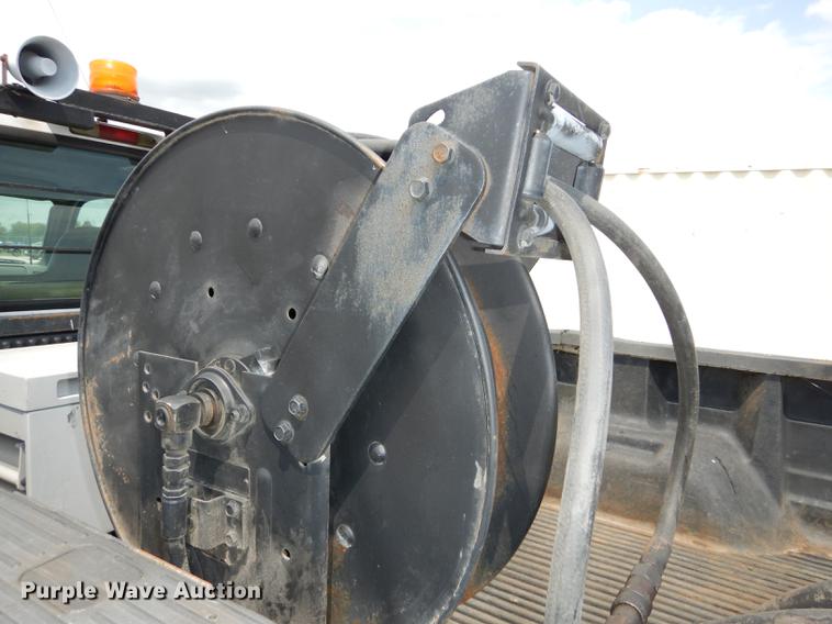 image for item DB8277 2003 Ford F350 Super Duty Crew Cab pickup truck