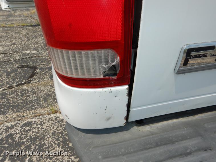 image for item DB8277 2003 Ford F350 Super Duty Crew Cab pickup truck