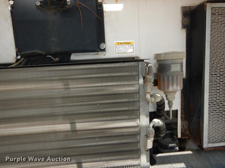 image for item DB8289 2004 Johnston 3000 street sweeper