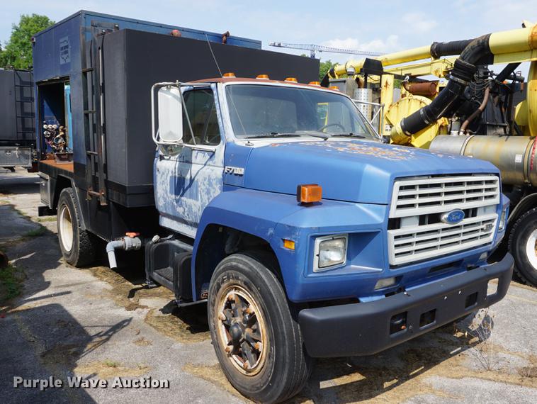 image for item DB8307 1991 Ford F700 sewer rodder truck