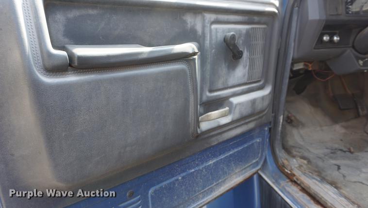 image for item DB8307 1991 Ford F700 sewer rodder truck