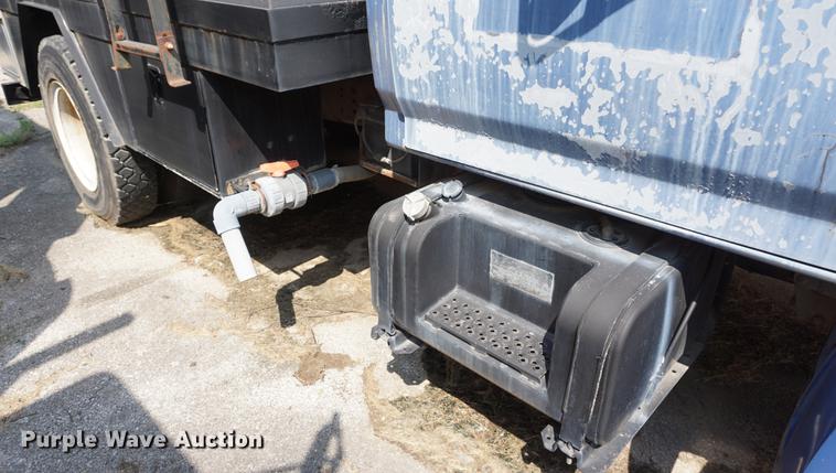 image for item DB8307 1991 Ford F700 sewer rodder truck