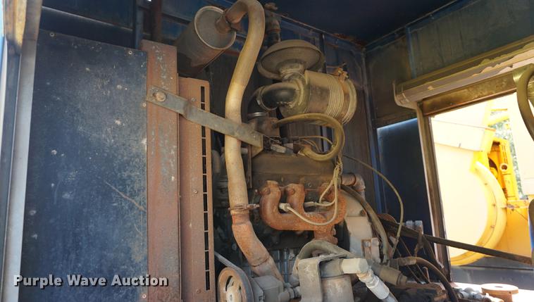 image for item DB8307 1991 Ford F700 sewer rodder truck