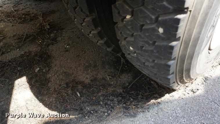 image for item DB8307 1991 Ford F700 sewer rodder truck