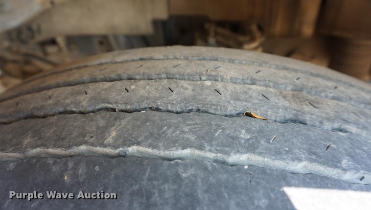 image for item DB8307 1991 Ford F700 sewer rodder truck