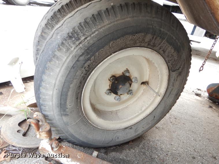 image for item DB8313 1990 Elgin Pelican P series street sweeper