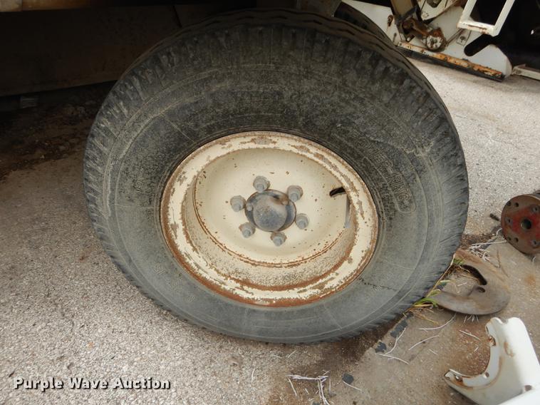 image for item DB8313 1990 Elgin Pelican P series street sweeper