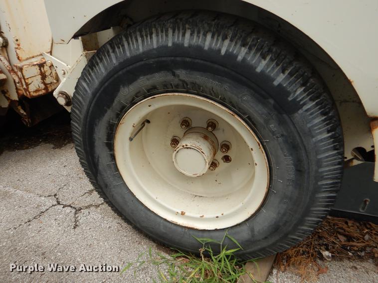 image for item DB8313 1990 Elgin Pelican P series street sweeper