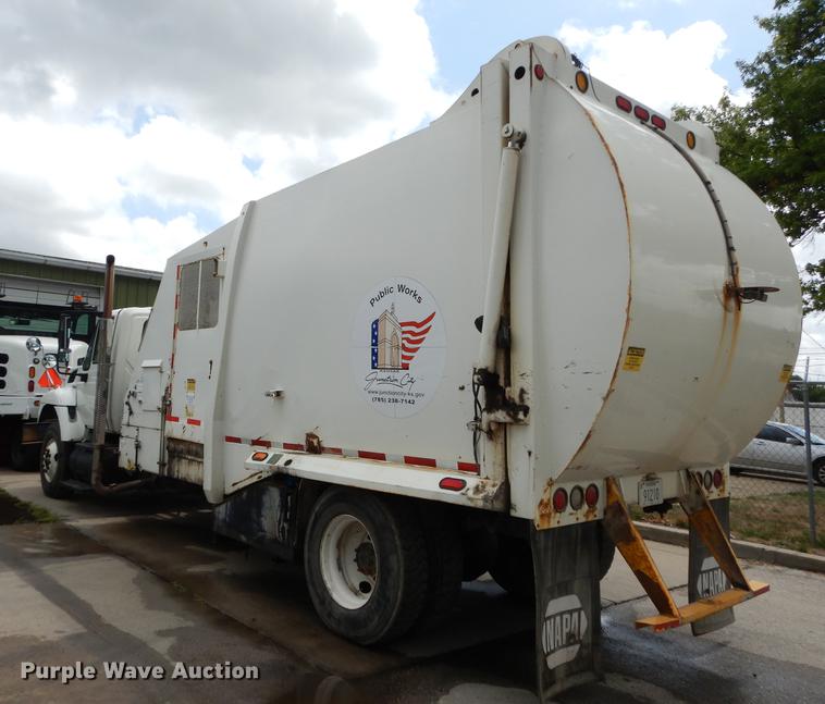 image for item DB8315 2009 International 7400 refuse truck