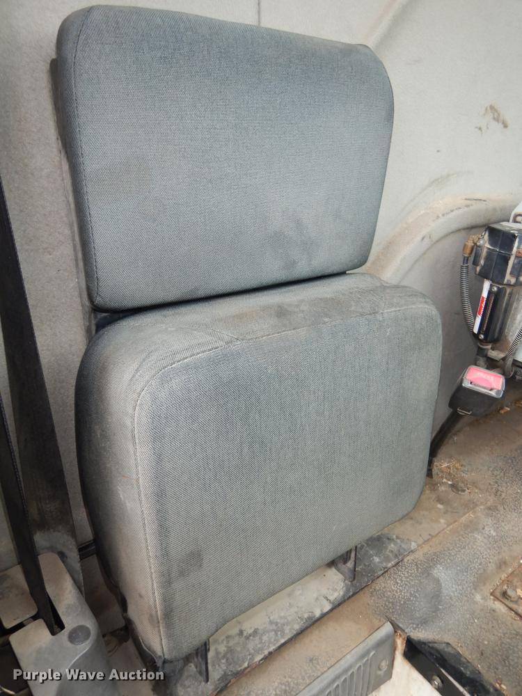 image for item DB8315 2009 International 7400 refuse truck