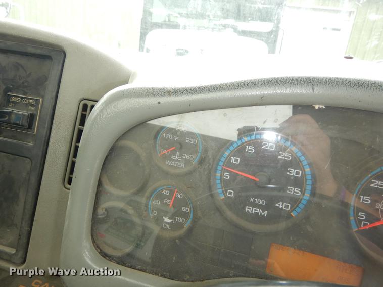 image for item DB8315 2009 International 7400 refuse truck