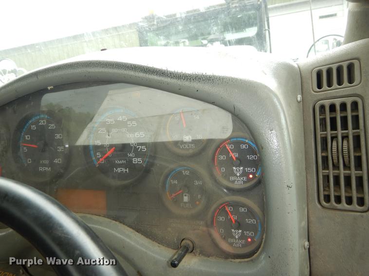 image for item DB8315 2009 International 7400 refuse truck