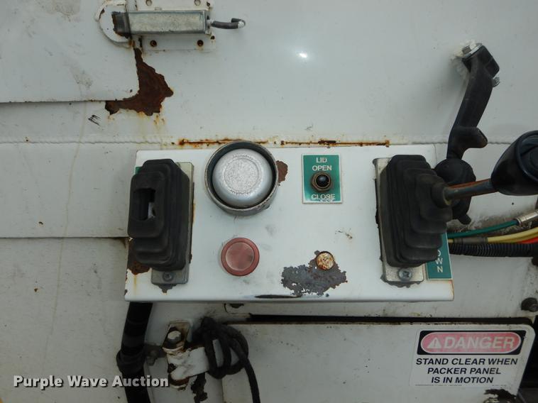 image for item DB8315 2009 International 7400 refuse truck