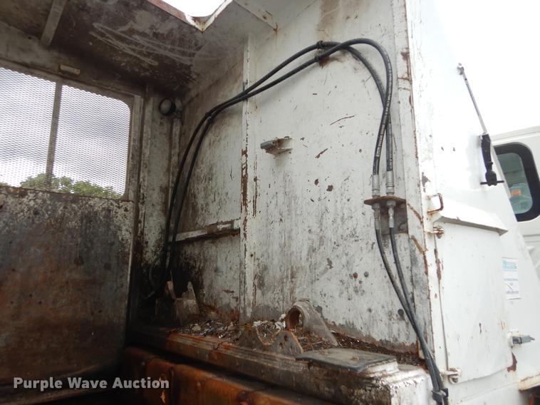 image for item DB8315 2009 International 7400 refuse truck