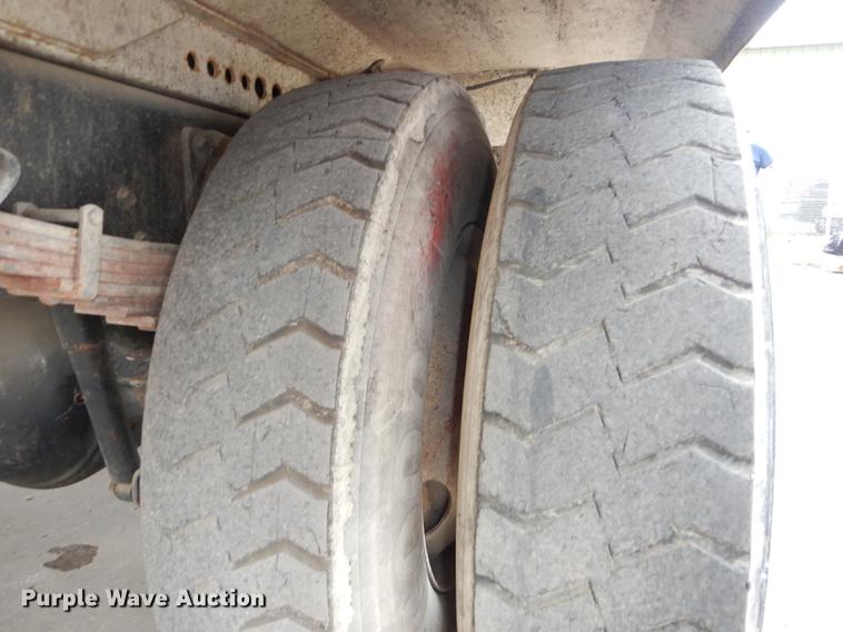 image for item DB8315 2009 International 7400 refuse truck