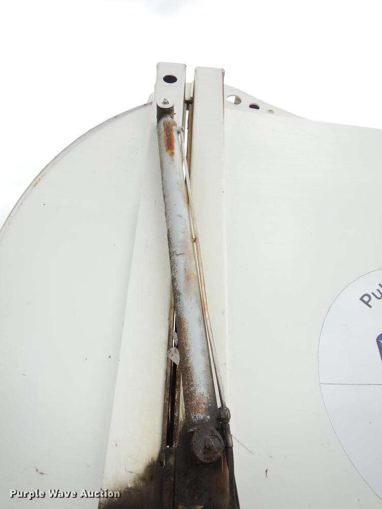 image for item DB8315 2009 International 7400 refuse truck