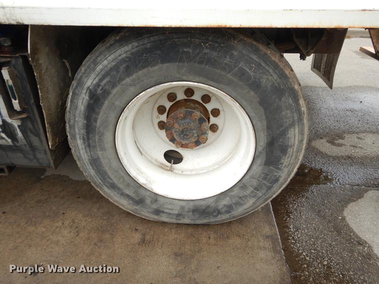 image for item DB8315 2009 International 7400 refuse truck