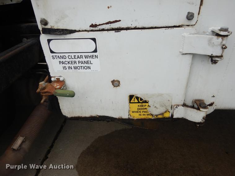 image for item DB8315 2009 International 7400 refuse truck