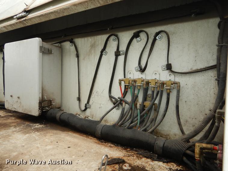 image for item DB8315 2009 International 7400 refuse truck