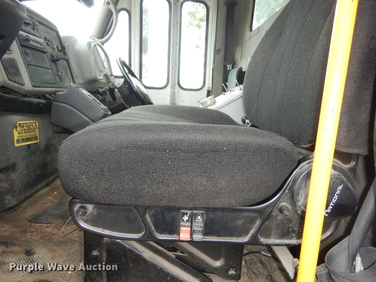 image for item DB8315 2009 International 7400 refuse truck