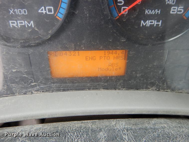 image for item DB8315 2009 International 7400 refuse truck