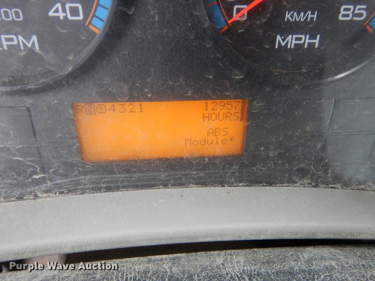 image for item DB8315 2009 International 7400 refuse truck