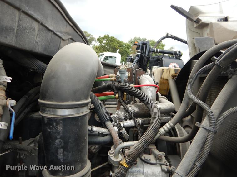 image for item DB8315 2009 International 7400 refuse truck