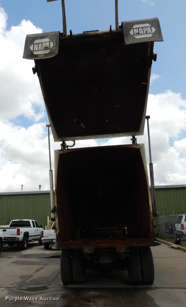 image for item DB8315 2009 International 7400 refuse truck