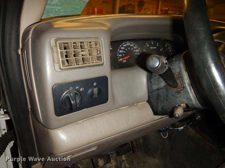 image for item DB8316 2003 Ford F350 Super Duty XL flat dump bed pickup truck