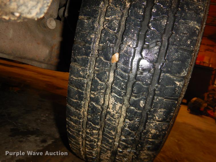 image for item DB8316 2003 Ford F350 Super Duty XL flat dump bed pickup truck