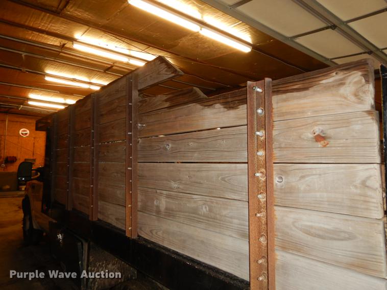 image for item DB8316 2003 Ford F350 Super Duty XL flat dump bed pickup truck