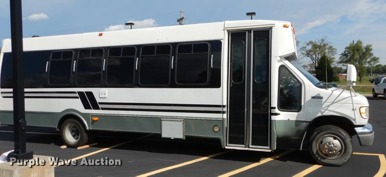 image for item DB8324 1998 Ford Econoline E450 Super Duty limousine bus