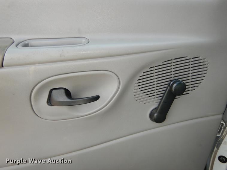 image for item DB8324 1998 Ford Econoline E450 Super Duty limousine bus