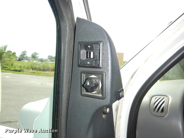 image for item DB8324 1998 Ford Econoline E450 Super Duty limousine bus