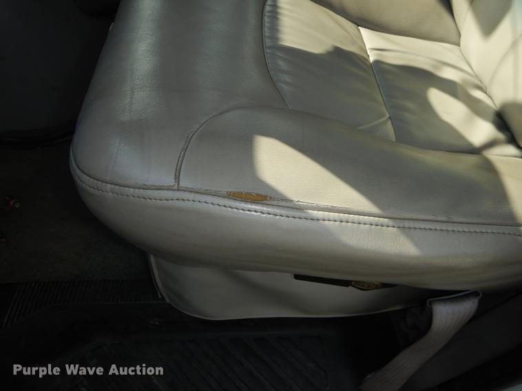 image for item DB8324 1998 Ford Econoline E450 Super Duty limousine bus