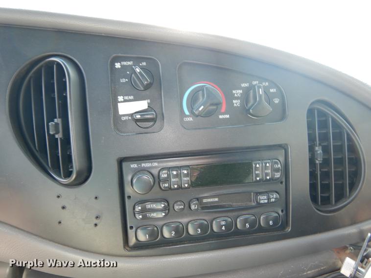 image for item DB8324 1998 Ford Econoline E450 Super Duty limousine bus