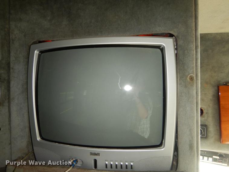 image for item DB8324 1998 Ford Econoline E450 Super Duty limousine bus