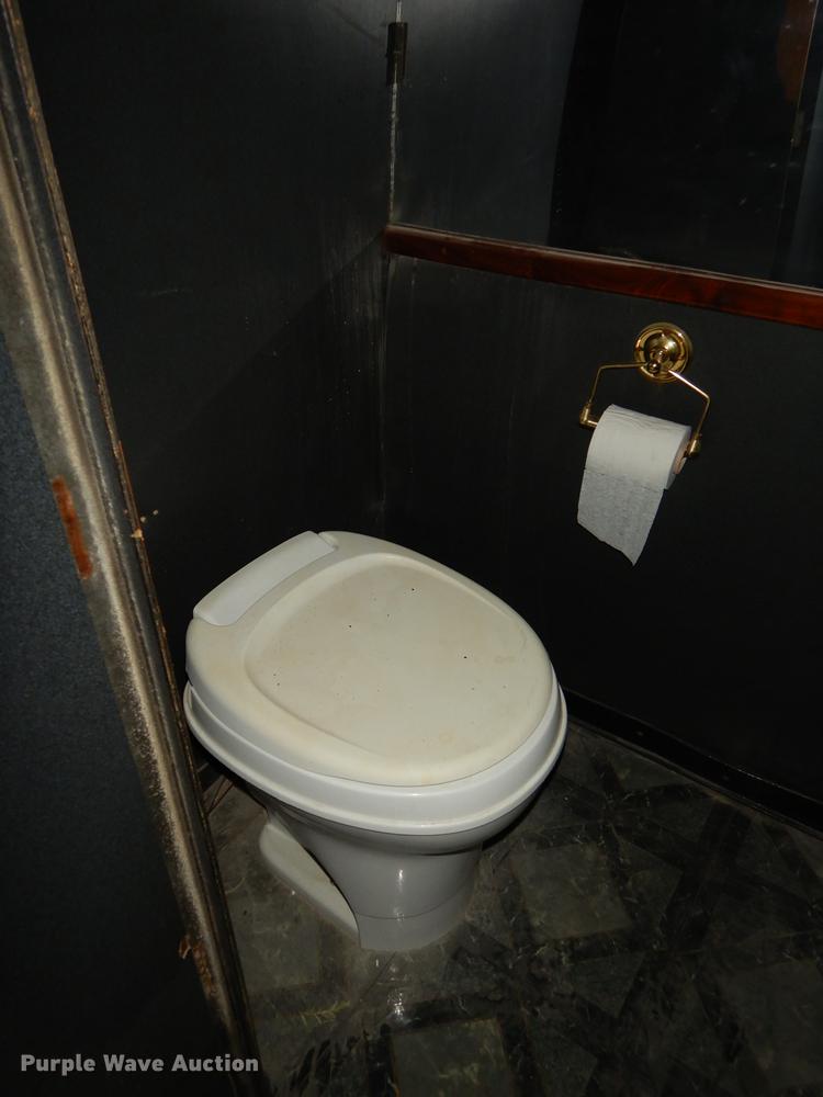 image for item DB8324 1998 Ford Econoline E450 Super Duty limousine bus