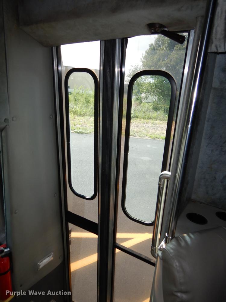 image for item DB8324 1998 Ford Econoline E450 Super Duty limousine bus