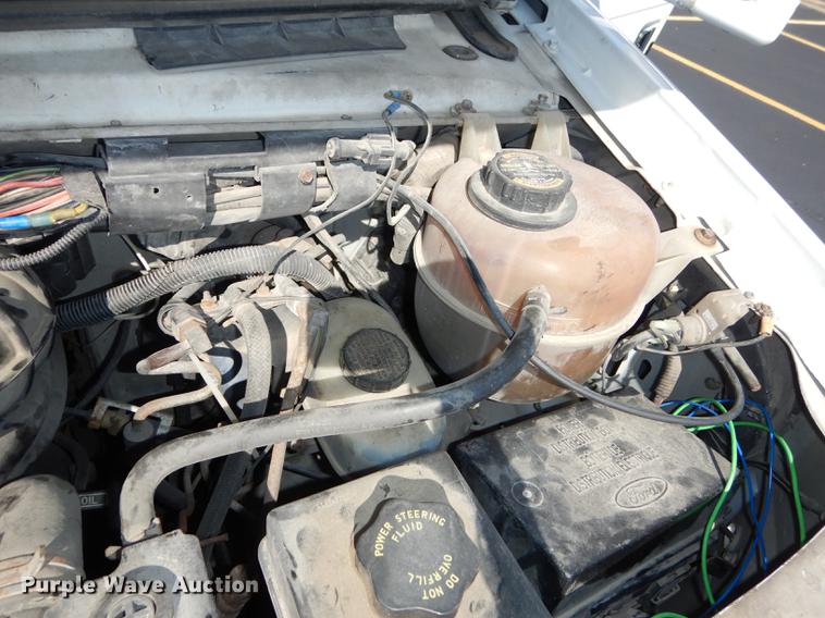 image for item DB8324 1998 Ford Econoline E450 Super Duty limousine bus