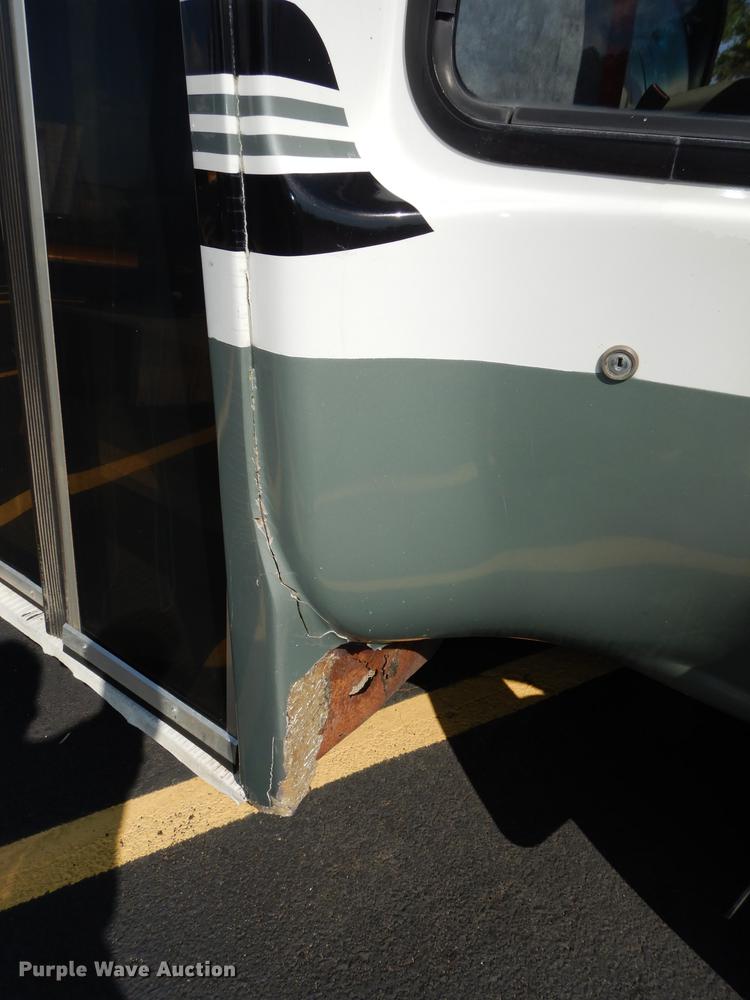 image for item DB8324 1998 Ford Econoline E450 Super Duty limousine bus