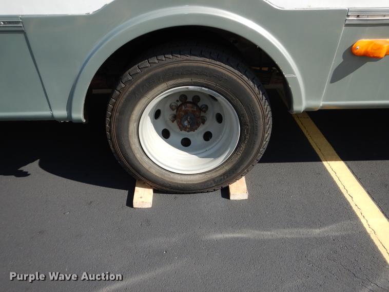 image for item DB8324 1998 Ford Econoline E450 Super Duty limousine bus