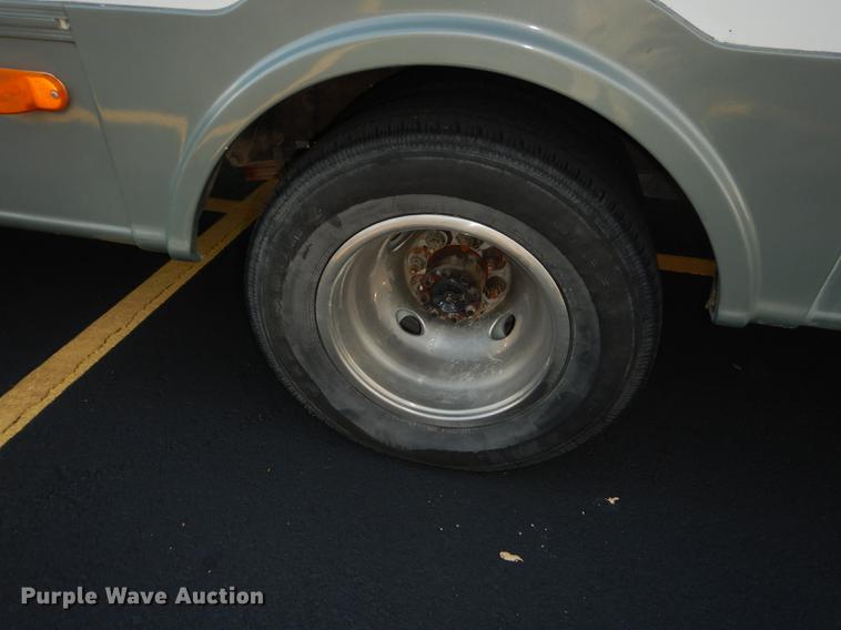 image for item DB8324 1998 Ford Econoline E450 Super Duty limousine bus