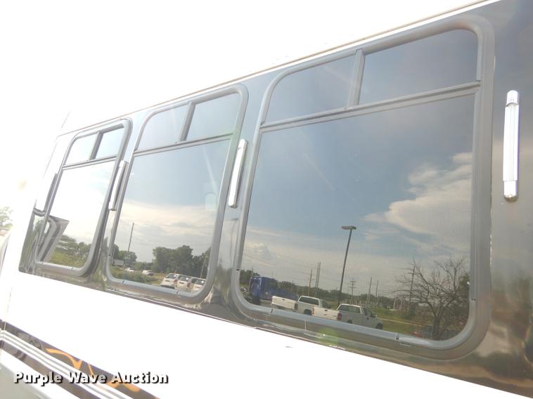 image for item DB8324 1998 Ford Econoline E450 Super Duty limousine bus